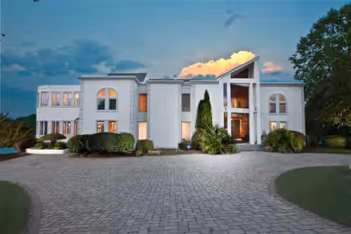 " Estate on the Lake" 7 BR/7 BA, 6 Suites, Over 8,400 Square Feet! Private Pool, photo 2