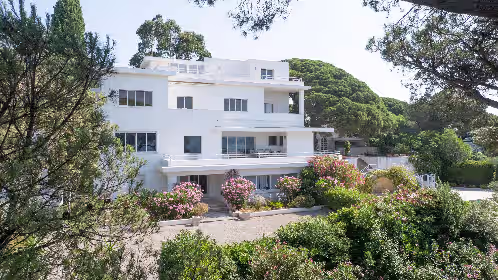 Superb vintage design luxury villa with pool and St Maxime sea view, photo 4