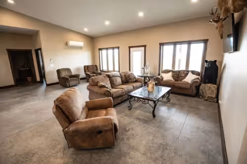 Spacious lodge with fishing pond, photo 2