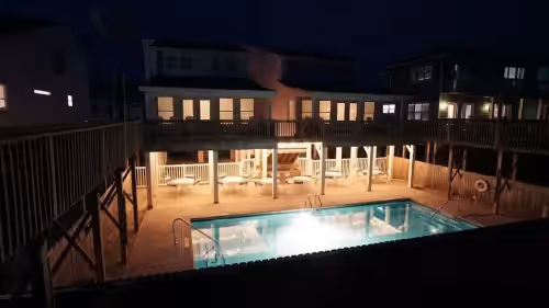 LARGEST OCEANFRONT POOL ON ISLAND LOCATED 1/4 MILE EAST OF PIER12 Bedroom 8 Bath, photo 2