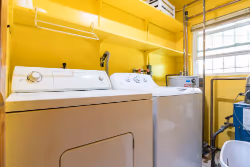 4 BR. 2 BTH, HOT TUB, MINS TO JONES BEACH, MINS TO RIVIERA WALK TO TRAIN TO NYC, photo 4