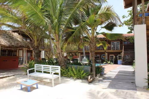 Terrace/patio at Sundiver Beach Resort