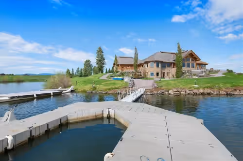 North Shore Lodge 8 bed 11 bath on Island Park Reservoir with Private Dock