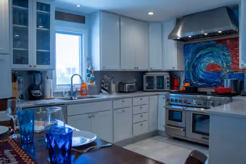 You will feel like a chef in our kitchen. at 7 BRs w/Gourmet Kitchen & HotTub. Steps to Beach