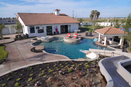 LUXURY ENTERTAINMENT OASIS, photo 5