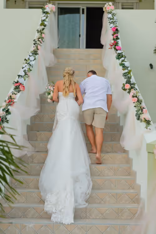 Noodles Retreat has a perfect location for a wedding. at Luxury home with plunge pool, pier and 360 rooftop view just 4