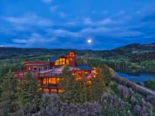 Timber Moose: America's Biggest Log Cabin, photo 2