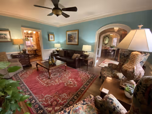Amazing Colonial Home a Heart Beat from Colonial Williamsburg & William & Mary, photo 3