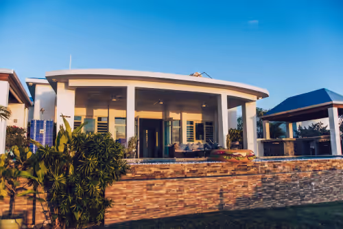 BEAUTIFUL AND ELEGANT 5 BDRM OCEAN FRONT HOUSE WITH DIRECT ACCESS TO THE OCEAN, photo 2