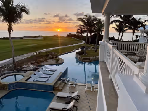 Oceanfront Home in Exuma w optional guest house