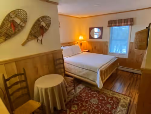 Entire Hotel • 50 Person Capacity Bromley View Inn, photo 3