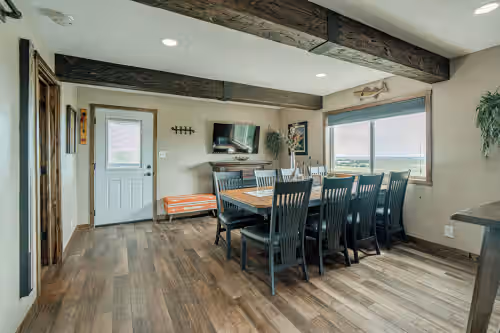 Country Living with Modern Amenities and Hot Tub, photo 2