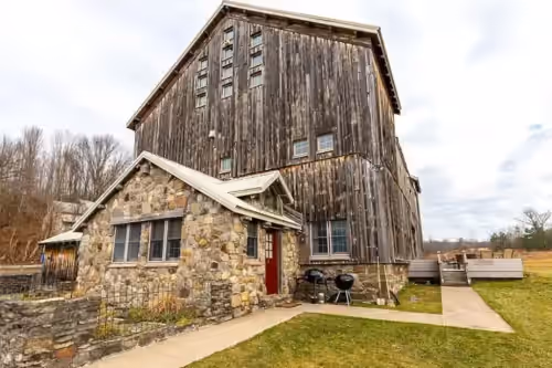Cristman Barn & Events - 12k sqft barn Conversion - Sleeps 20