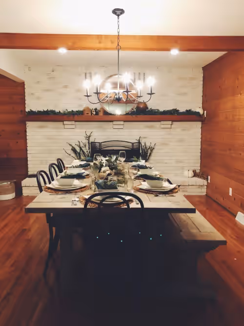 Large Retreat Minutes From Both Downtowns, Mall of America, and Airport