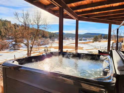 17 Acres of luxury, Comfort, & 2200sf Game Room / Movie Theater, photo 3