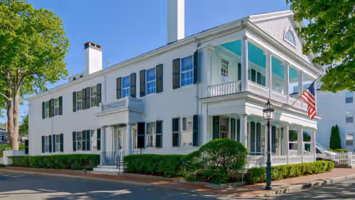 Luxurious Captain's Mansion - Waterfront, Town, & Beaches - 5 stars