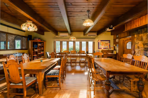Dining at 18 units for 10-70 people:18 baths. Indoor POOL/pickleball/volleyball/playground