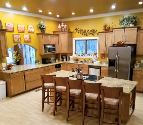 Private, Crk side, 2 mls to PF Parkway , Lg yard, pet and motorcycle friendly, photo 4