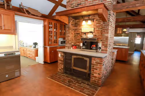 Mountainside Estate with Private Indoor Pool near Ragged Mountain & Mt. Sunapee, photo 4