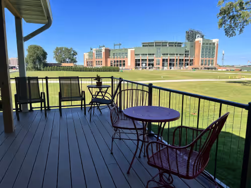 Wonderful view of Lambeau and it has 6 Bathrooms, photo 2