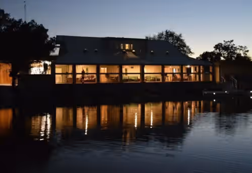 Whole Campus on Lake Godstone, photo 4