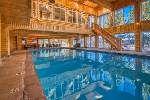 Timber Moose: America's Biggest Log Cabin, photo 3