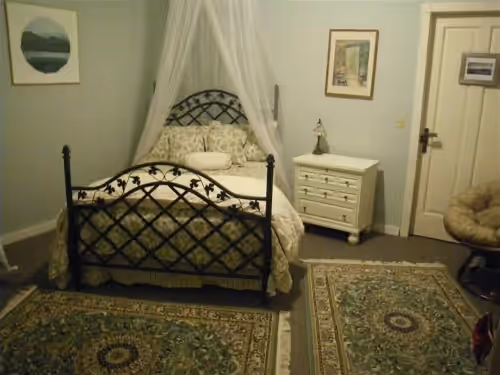 Jenny's Room at Unique Luxurious Gothic Castle, gorgeous views of lake/mountain 500 acre estate