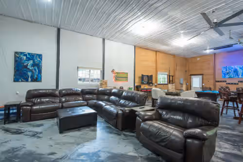 AMAZING & A PARTY BARN, photo 3