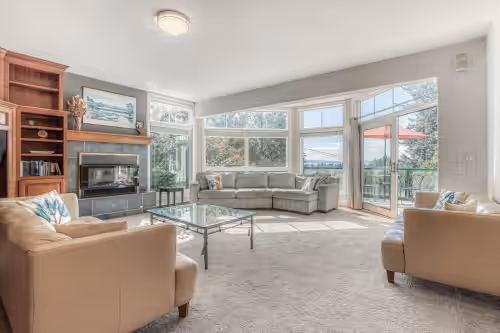 Puget Sound-view group getaway with water views, games & entertainment, photo 4