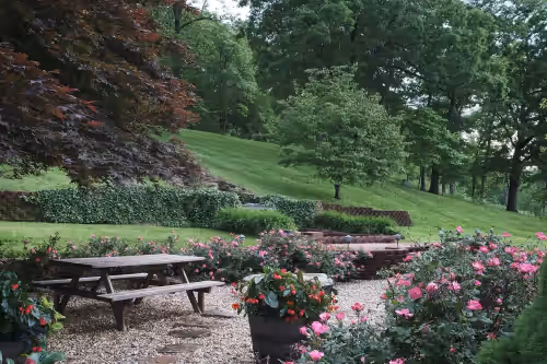 Family-Friendly Lakeside Resort-like Home for Reunions, Retreats & Large Groups, photo 3