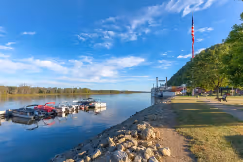 Water Street Lodge! Waterfront 4 Bedroom, 4 Bath, Sleeps 12, photo 4