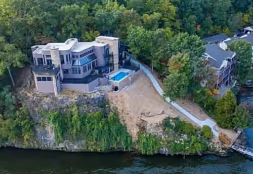 Luxury Knolls Mansion, private pool and hot tub!