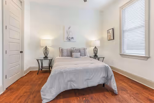 New Orleans Chic Oasis for 14, Near St. Charles, photo 3