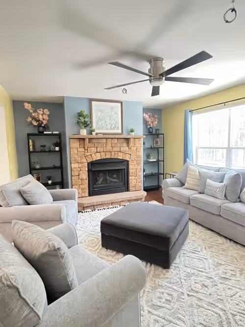 Comfortable and Spacious Home: Entertainment room, Gym + large deck and patio