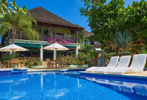 Whispering Waters Villa- Exclusive Beachfront Retreat. Pool, & Spacious Terraces