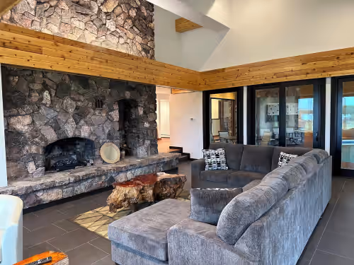Spacious country estate featuring indoor pool, 10 miles from Marquette, photo 4