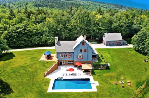 Luxury Two-Home Vermont Retreat Near Ski Resorts – Pool, Hot Tub & Sauna