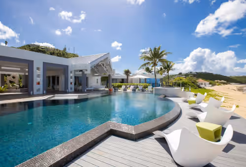 Pool at Le Rêve Luxury villa