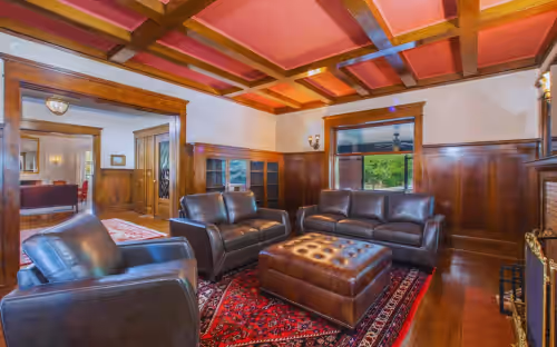 Luxurious & Historic 9-Bedroom Mansion | Ideal for Gatherings & Retreats | Breakfast Included