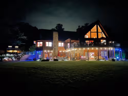 Luxury Riverfront Lodge sleeps 25 w/ Heated Pool, Great for Family Reunions, photo 2