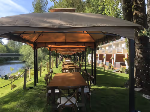 Moon River Suites Wedding Party Lodging on River, photo 2