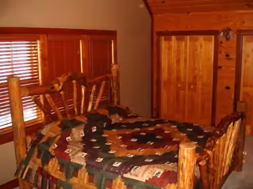 Rustic, Elegant 8,000 Sq. Ft. Timber Frame Lodge in Southwest Wisconsin, photo 4