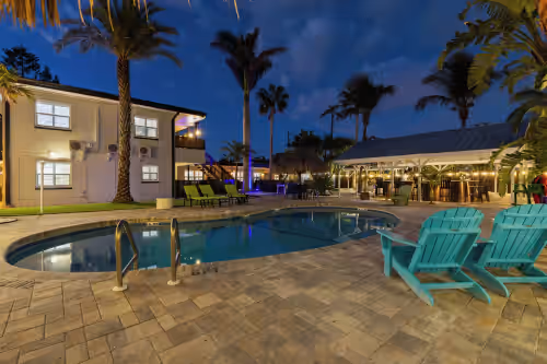 Clearwater Beach Entire Private Resort! SALT Heated Pool! Sleeps 30 Comfortably, photo 3