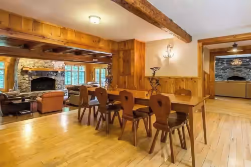 Skylight Ski Lodge VT Rustic Chic Near Stratton, photo 4