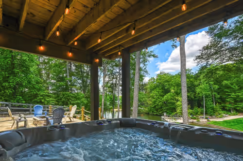 Pigeon Cove Hideaway: Gorgeous Lakefront Retreat, photo 3