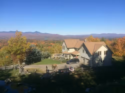 TOP OF THE WORLD over Stowe, Hot Tub, with Tesla plug. Sleeps up to 17, photo 2