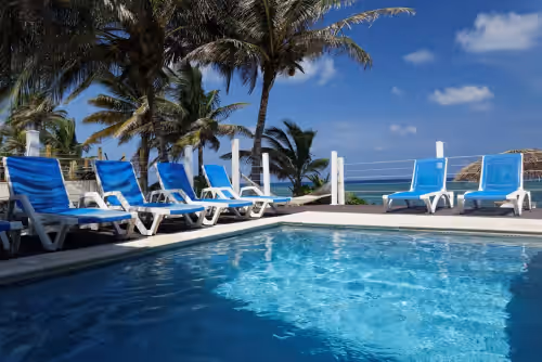 Coco Kai Beach Front Villa with Heated Pool and Private Dock, photo 4