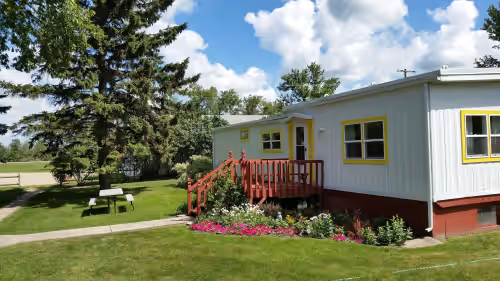Garden Lodging In A Peaceful Country Farm Setting ~ "Longspur" House