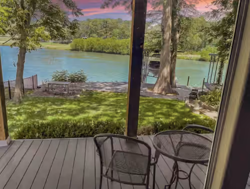 New Braunfels Lakefront Escape: 4,000 Sq Ft Home with Private Dock & Fun, photo 4