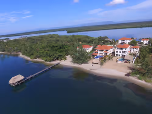 Villa Groovy Gecko, Awesome 5 bedroom ocean beach front villa with private chef, photo 4